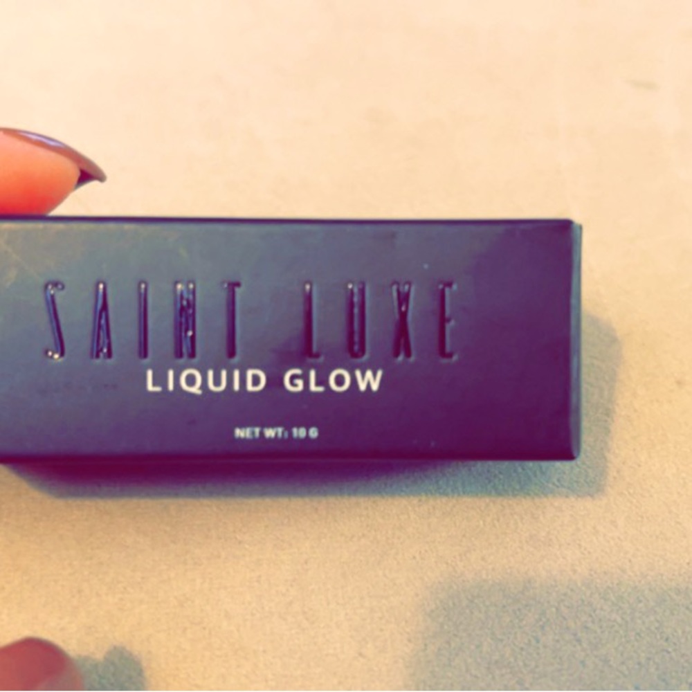 Saint Luxe liquid glow